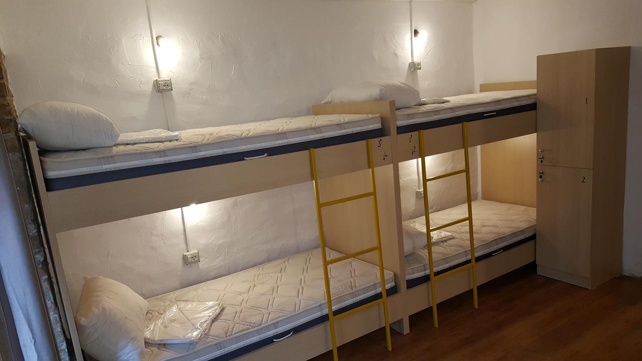 Hostel Pashai And Pizza Bar Durrës